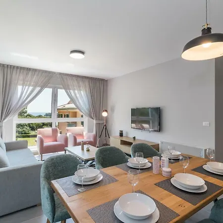 Luxury Magali 2 Apartment
