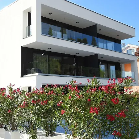 Luxury Magali 2 Apartament *