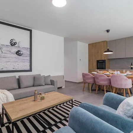 Luxury Magali 2 Apartament